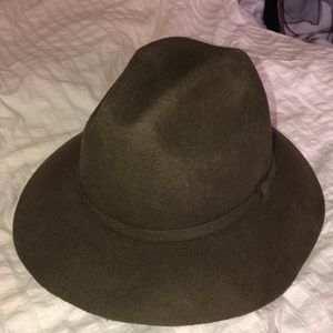 Zara olive green hat. NWT.